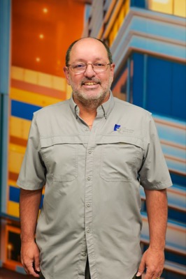 Néstor Amador Chacón, Esq.